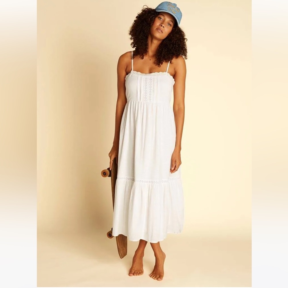 Billabong white midi lace dress. Never worn. Size small. Linen material. - Picture 1 of 7